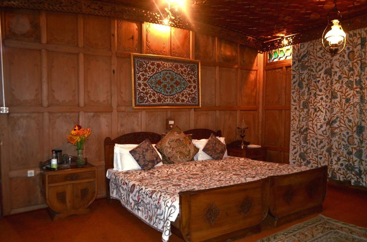 فندق Heritage Amina Group Of Houseboats Srīnagar المظهر الخارجي الصورة